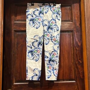 Zara white floral pants with nonfunctional back pockets